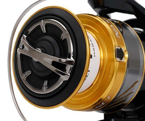 Котушка спінінгова Shimano Nasci 4000FB